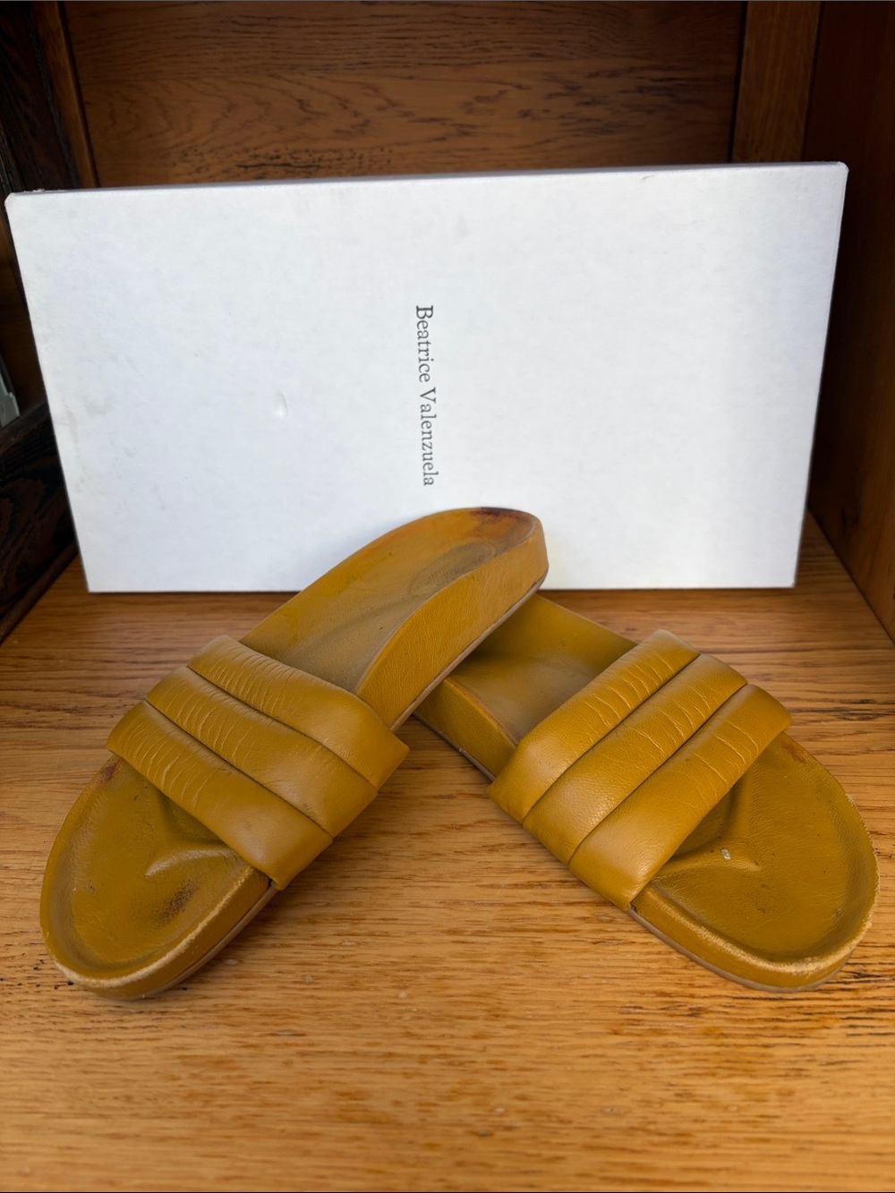 Beatrice Valenzuela monocolor sandalia, ochre, size 6